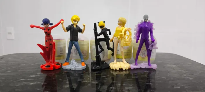Coleção de Surpresas Kinder Ovo - Diversos Personagens