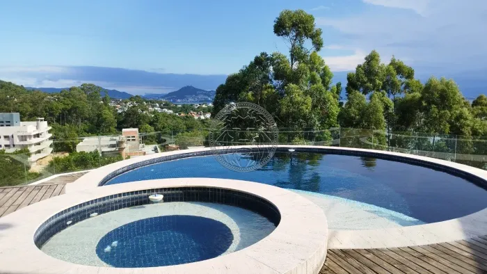 Casa no Saint Barth Residence com 4 suítes no Cacupé em Florianópolis