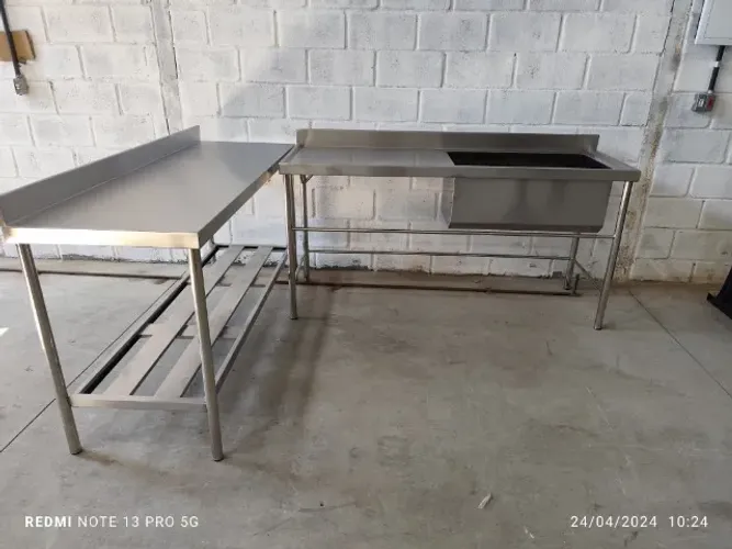 Pias e Bancadas em Aço Inox - Projetadas Sob Medida para Otimizar Seu Espaço