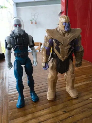Thanos e Mr Freezer