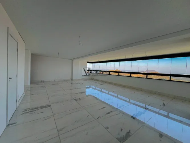 Apartamento à venda no Vila da Serra com 194m²