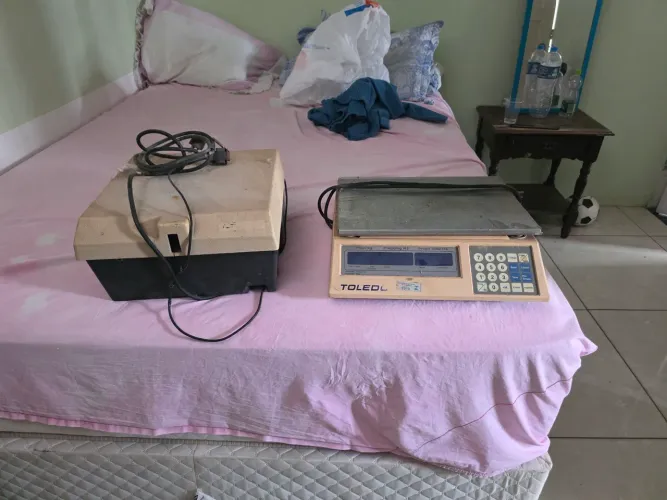 Balança com etiqueta 