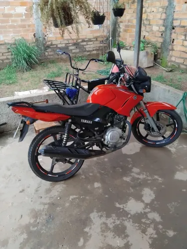 Vendo YBR Factor ED 125cc, ótimo estado .