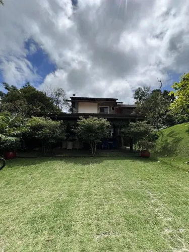 CASA 15 - CONDOMÍNIO MONTE FLOR
