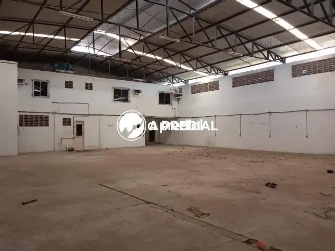 Passaré - 2 Galpões 1750,00m²