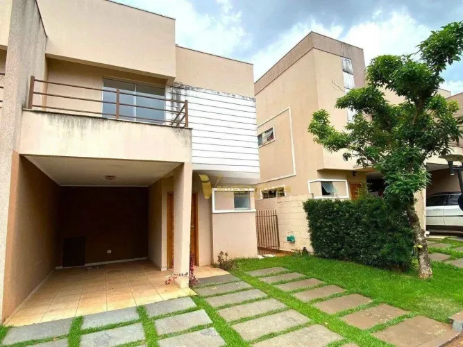 Casa em condomínio fechado