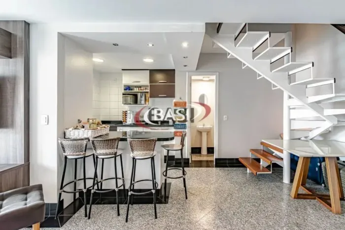 Apartamento Duplex de 1 Quarto á Venda no Centro de Curitiba (COM VAGA DE GARAGEM)