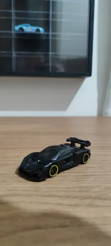 Miniatura Hot Wheels McLaren Senna