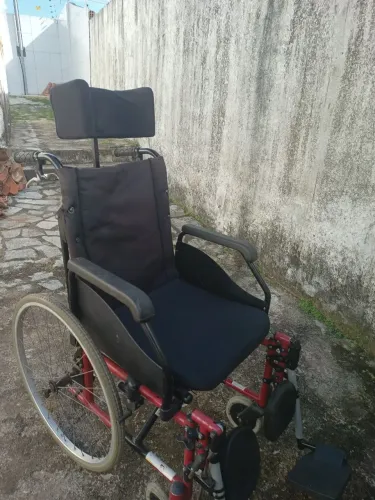 Cadeira de rodas reclinável (nova de marca boa)