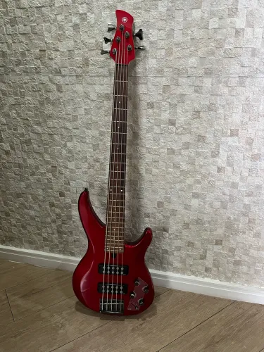 Baixo YAMAHA TRBX 305