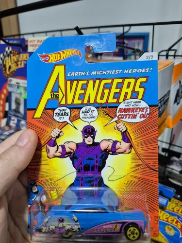 Hot Wheels Avengers (Gavião) Hawkeye Purple Passion