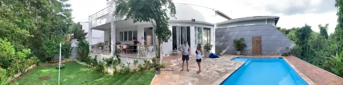 Casa de condomínio para venda tem 280 metros quadrados com 4 quartos