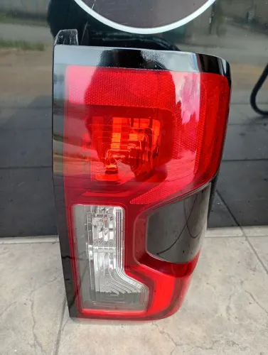 Lanterna traseira Ranger Raptor 2025