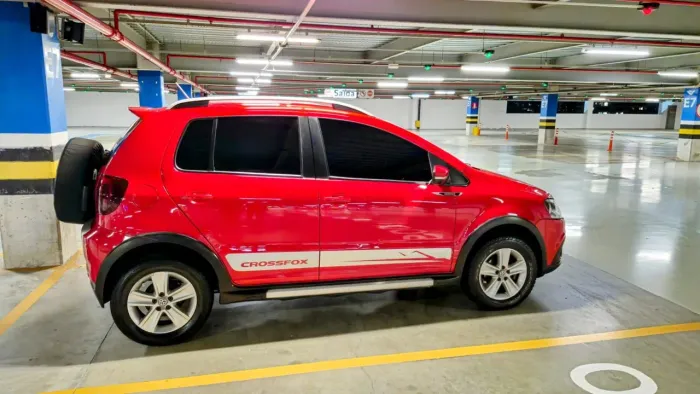 Volkswagen Crossfox 1.6 MI Total Flex 8V 5P 2011