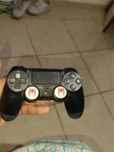 ? PS4 PRO 1TB