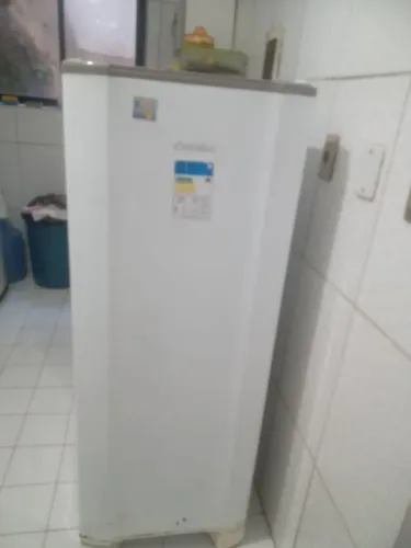 Vendo geladeira esmaltec