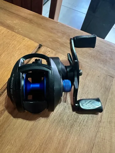 Carretilha de pesca lado direito