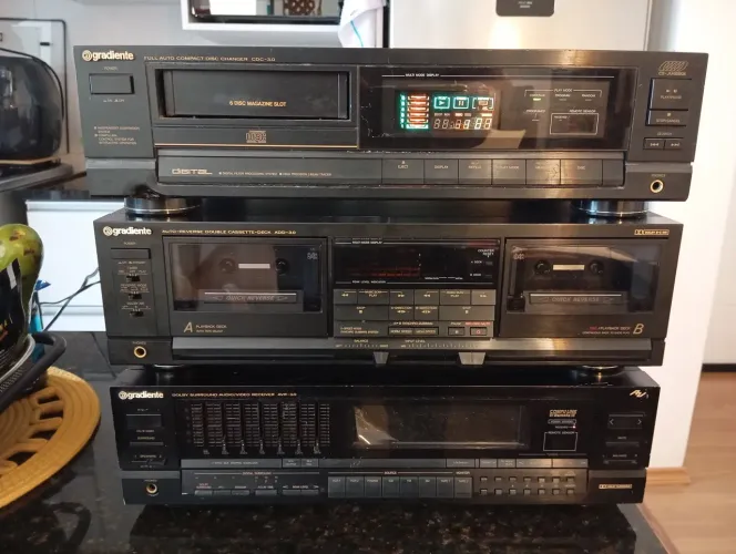 Gradiente Esotech AVR 3.0 pra peças