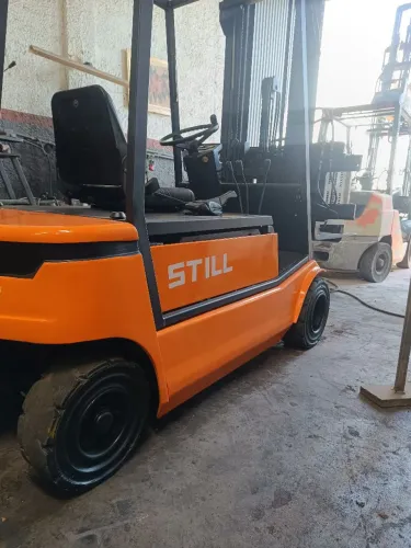 Vendo empilhadeira elétrica preço para vender rápido