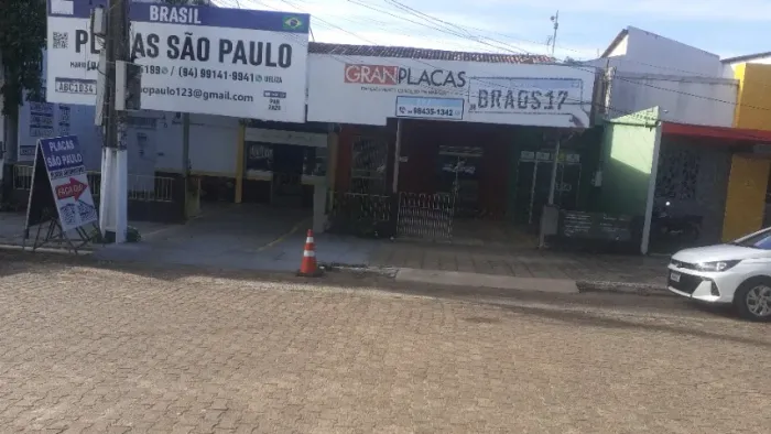 Alugo ótima sala comercial térrea em área comercial nobre de marabá Pará 