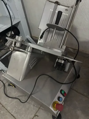 Fatiador profissional altomatico semi novo inox