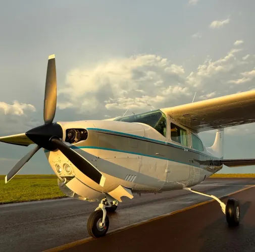 CESSNA 210N