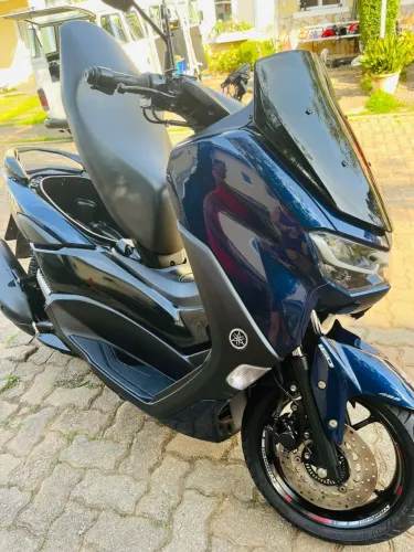 Nmax 160 2022 unica dona tirada desde zero toda revisada pela Yamaha .....................