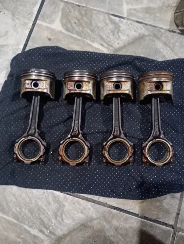 Pistões com bielas e bronzinas motor Zetec Rocam 1.0 fiesta/ka