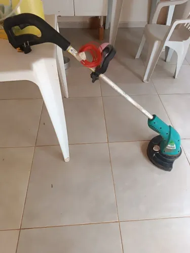 Cortador de Grama - 1000w - 127 v (muito novo)