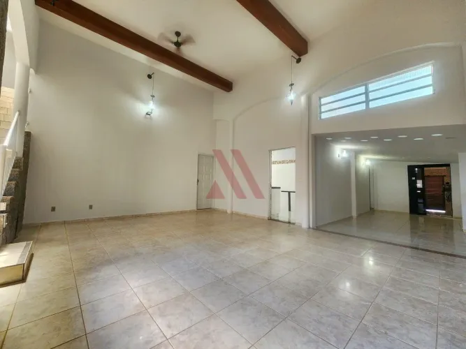 Sobrado Comercial de três pavimentos Conj. Fabiana Goiânia