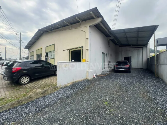 Galpão com 770m² no bairro Nova Brasília!!!