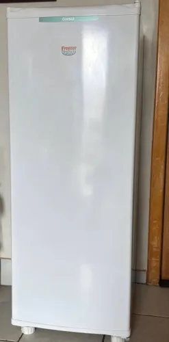 Vendo Freezer. vertical Consul de 121 litros. 