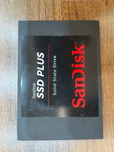 HD SSD 240 GB Sandisk