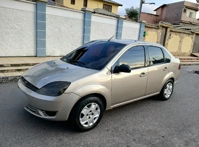 Ford Fiesta Sed. 1.6 8V Flex 4P 2006