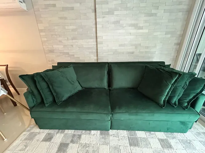 Sofá retrátil veludo
