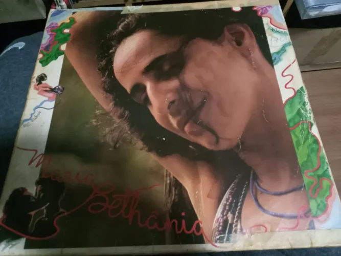 Vendo disco de vinil  maria Betânia 