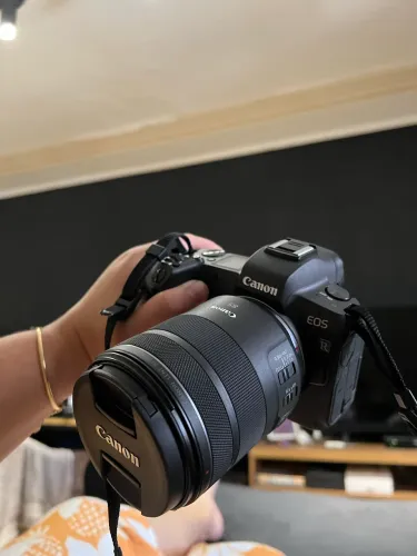 Canon EOS R - 30.3 Megapixels.