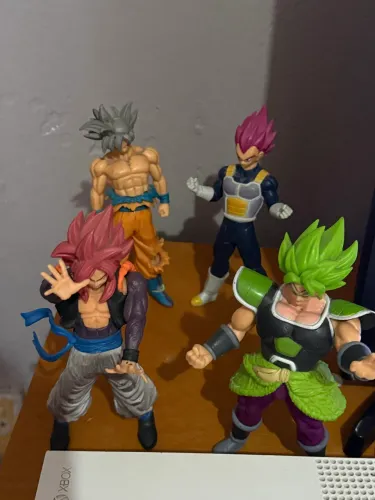 Brinquedo do dragon ball.