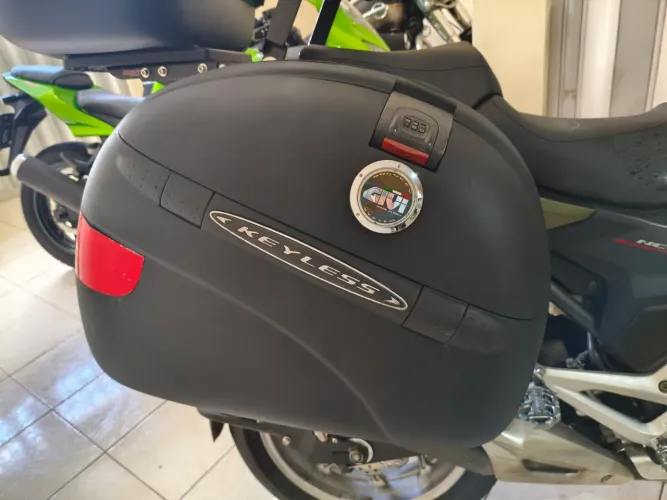Bauletos laterais givi 45 Litros.