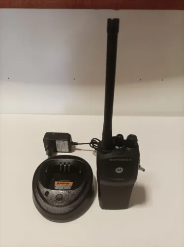 Rádio Motorola EP 450 VHF