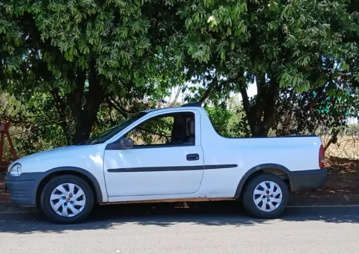 Chevrolet Corsa Pick-up GL/ Champ 1.6 MPFI / EFI 1998