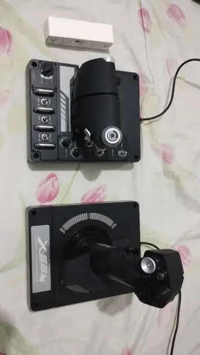Manche Logitech x56 hotas 