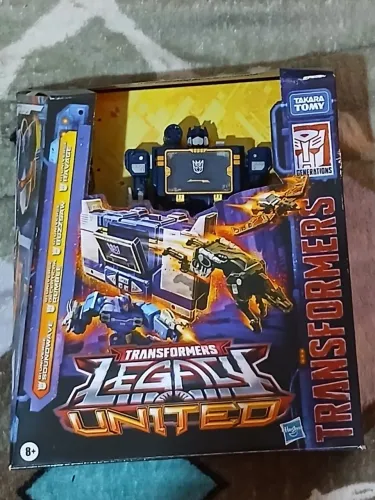 Transformers Soundwave Legacy United