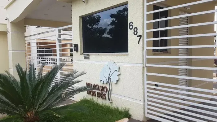 APTO 2 QUARTOS, C/ ARMÁRIOS COZINHA E AR CAIXA, COND. VILL DOS IPÊS, PROX FLORAIS, C. POLÍ