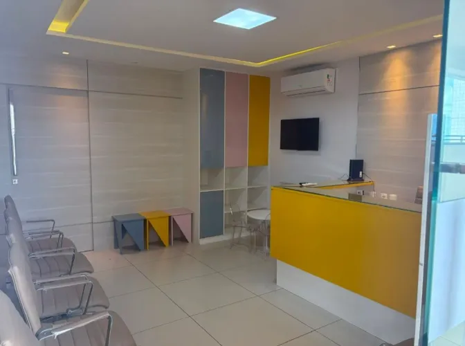 SALA COMERCIAL WEST CLINICAL