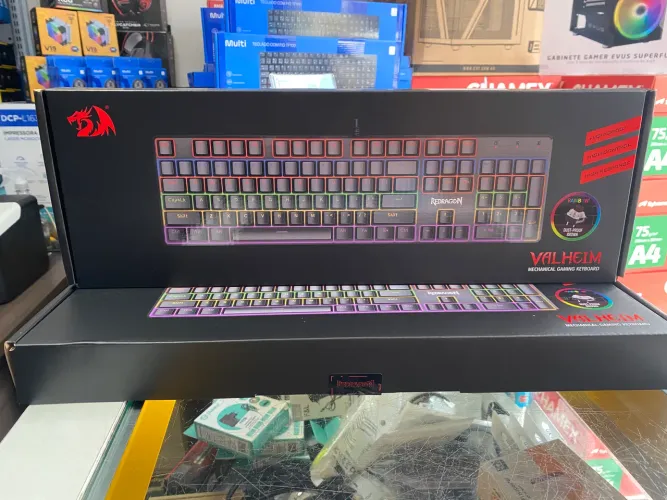 TECLADO MECANICO GAMER REDRAGON VAILHEIM RAIBOW PRETO SWITCH AZUL K60BR PTBROWN