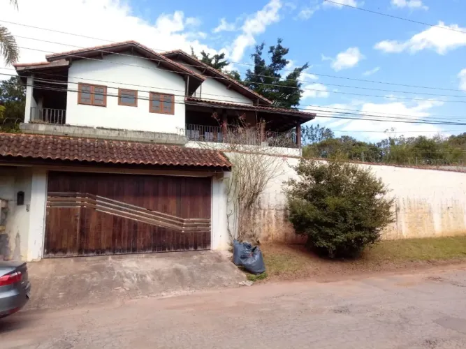 Casa com 3 dormitórios à venda, 279 m² por R$ 1.600.000,00 - Granja Viana - Carapicuíba/SP