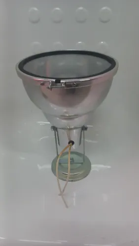 Refletor Redondo de Alumínio com Soquete para uso Externo