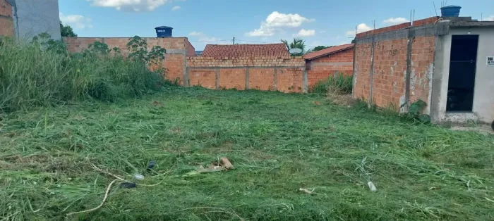 Vendo lote quitado 10x25 Bairro Amazonas