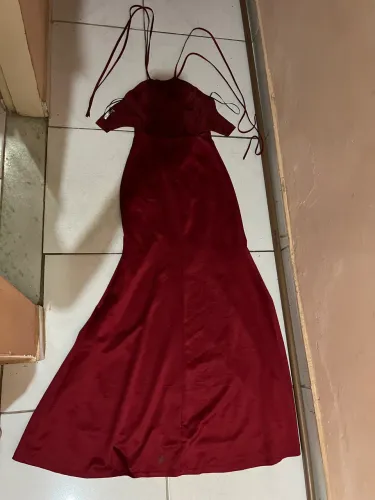 Vestido de Festa Longo Vermelho - R$ 100,00